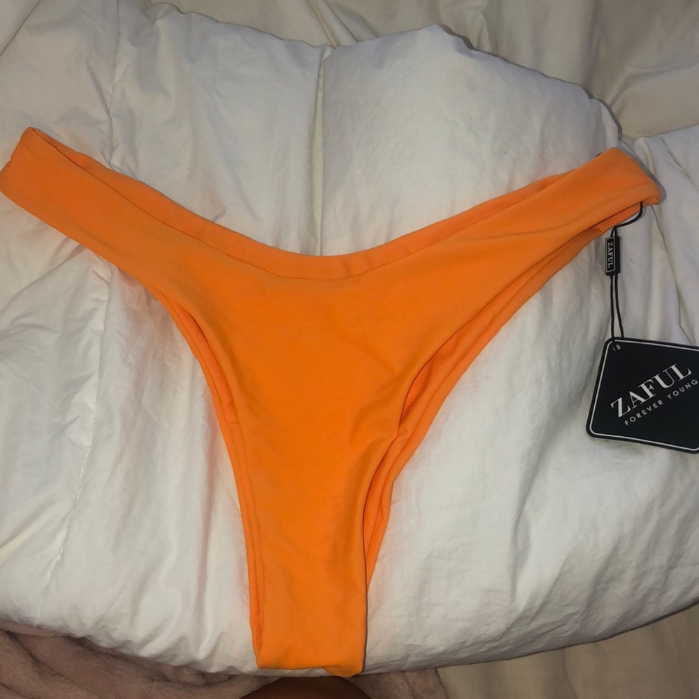 🥭 Zaful cheeky bikini bottom 🥭